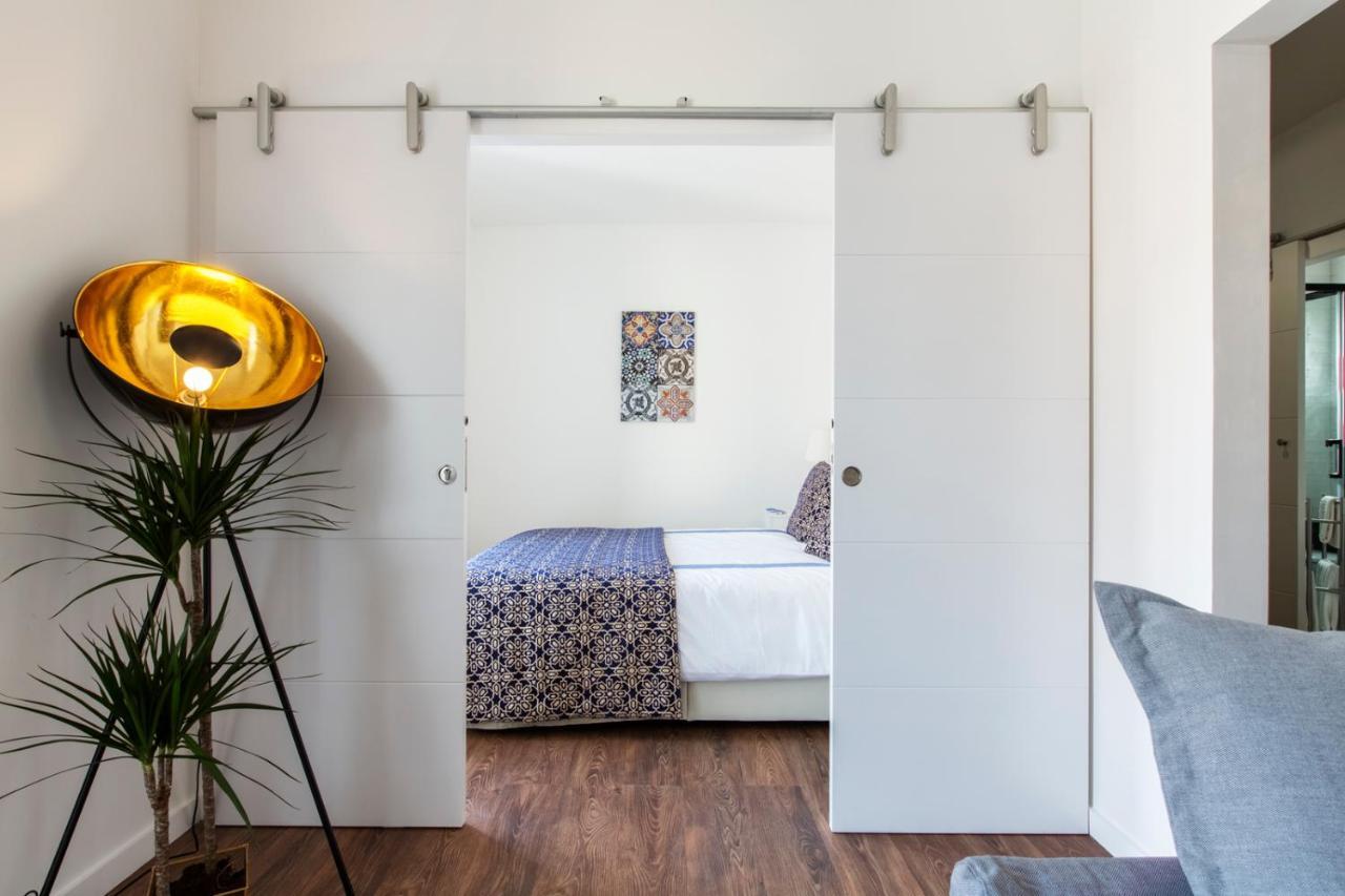 Amazing Downtown Apt With Small Balcony With View Over The Castle Lisboa Εξωτερικό φωτογραφία
